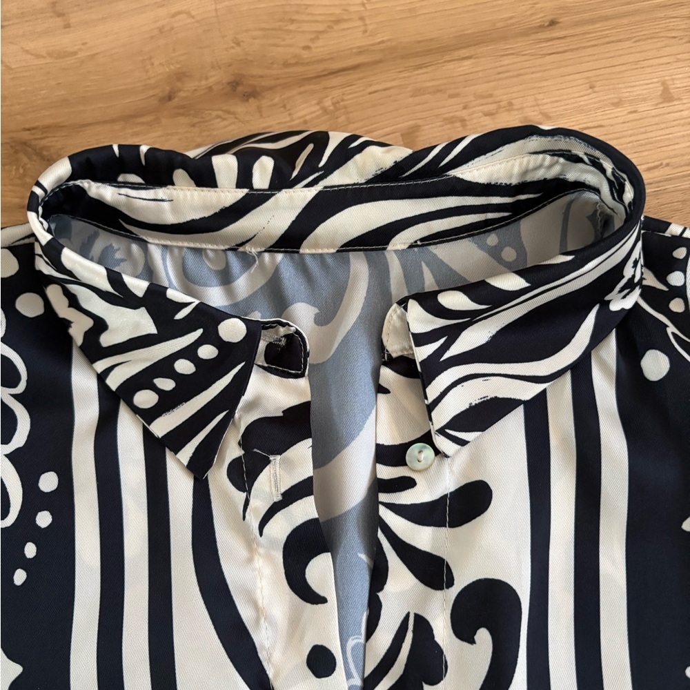 Blouse - Picture 2 of 2